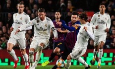 九游亚洲官网-包含皇家马德里后防线稳固，继续领跑积分榜的词条