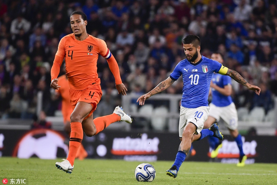 意大利对阵荷兰:强强对话引发球迷热议 意大利对阵荷兰:强强对话引发球迷热议