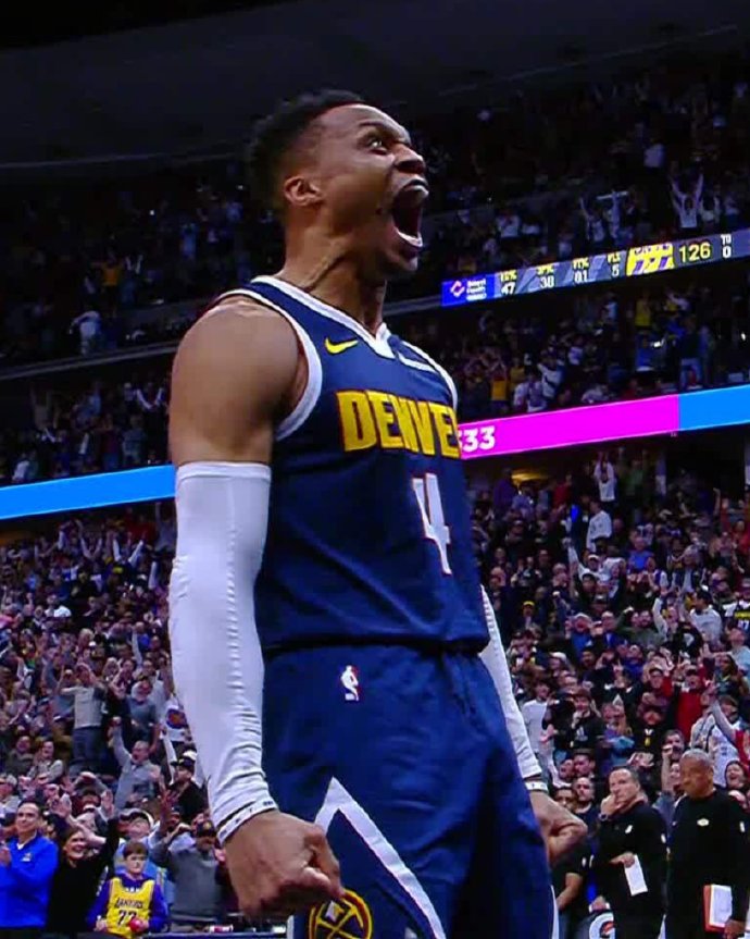 包含活塞逆转灰熊，继续稳居东部前八的词条