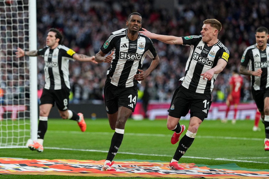 纽卡斯尔联客场击败布伦特福德取得季内首胜