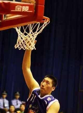 江苏男篮客场告捷，压倒性胜利