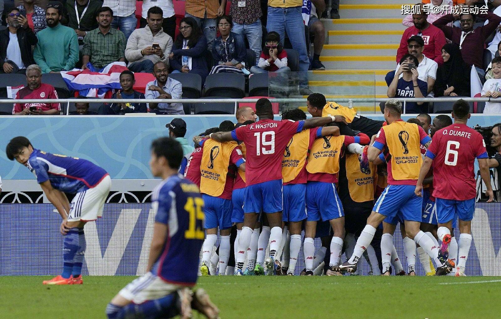 包含波兰惨败西班牙,晋级形势堪忧的词条 包含波兰惨败西班牙,晋级形势堪忧的词条