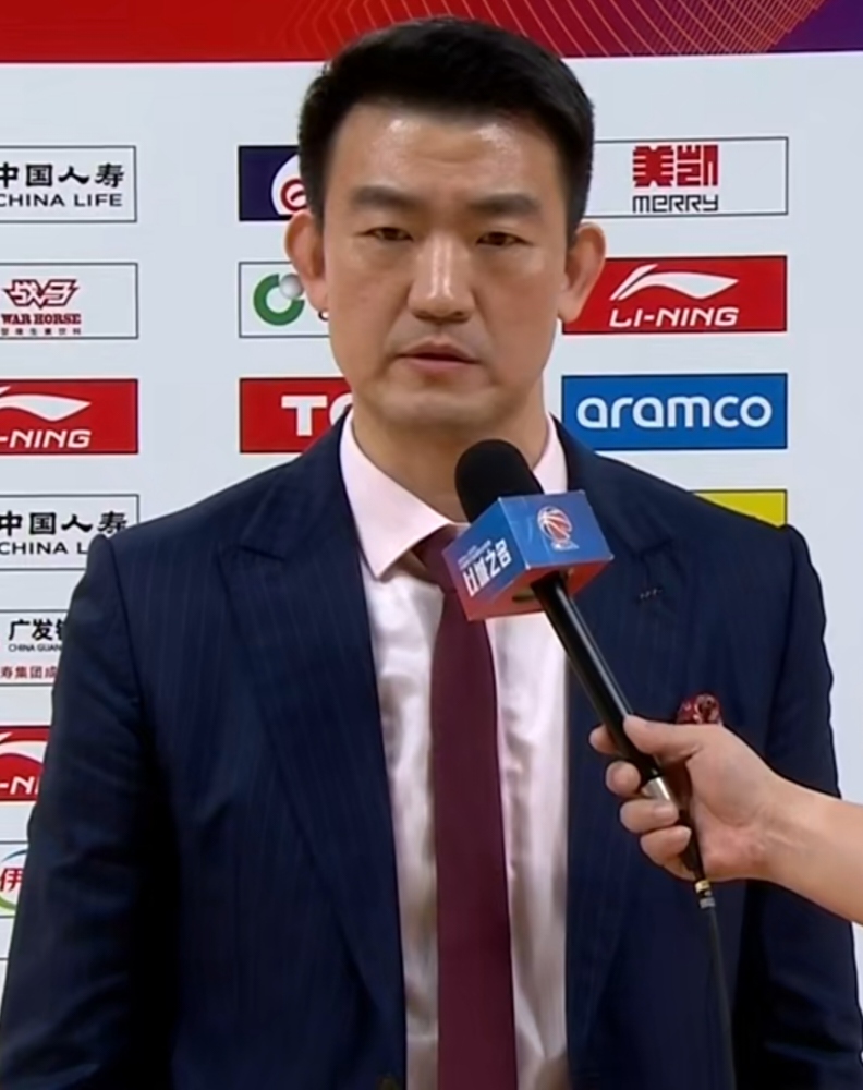 辽宁男篮求胜欲望高涨,迎接四川队 辽宁男篮求胜欲望高涨,迎接四川队