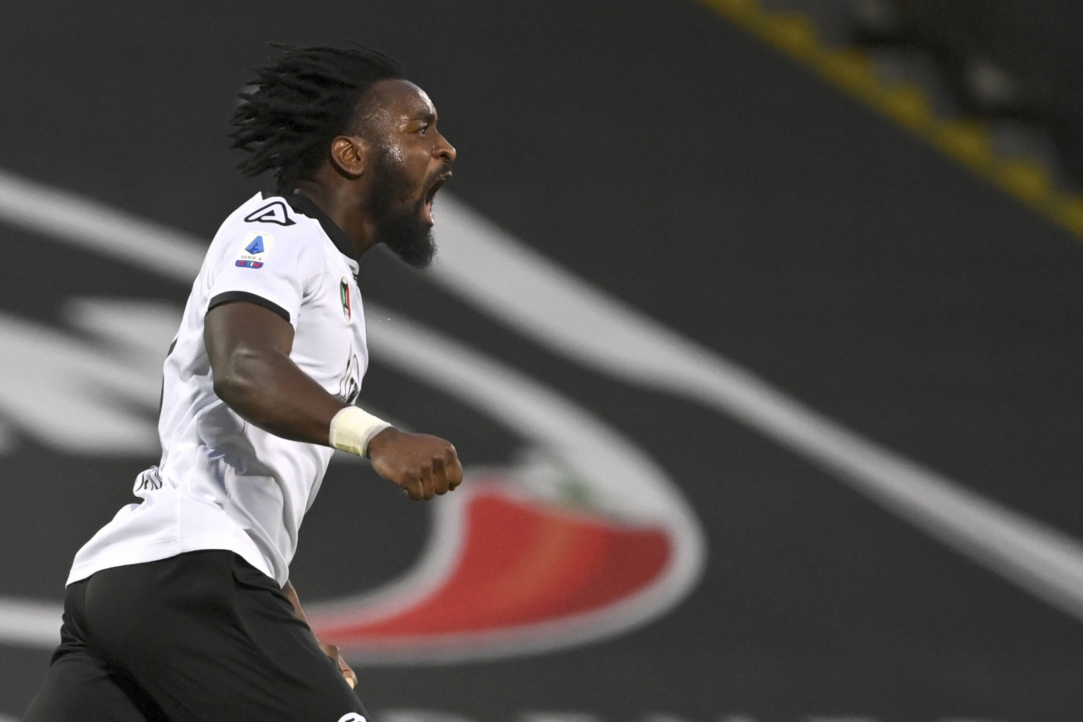 关于斯佩齐亚客场绝杀,豪取三分的信息 关于斯佩齐亚客场绝杀,豪取三分的信息