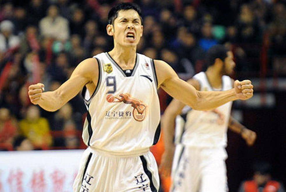 昔日篮球传奇重返赛场,勇敢挑战新对手!的简单介绍 昔日篮球传奇重返赛场,勇敢挑战新对手!的简单介绍