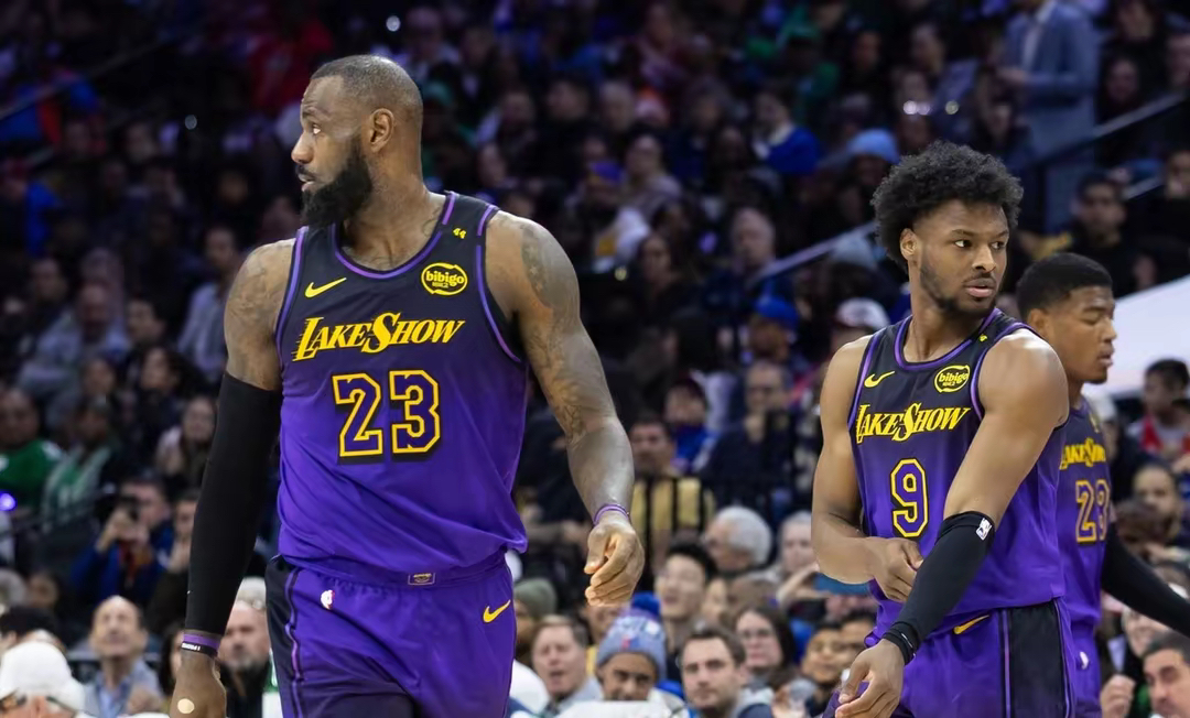 关于湖人遭雷霆反击,浓眉21分难救主的信息 关于湖人遭雷霆反击,浓眉21分难救主的信息