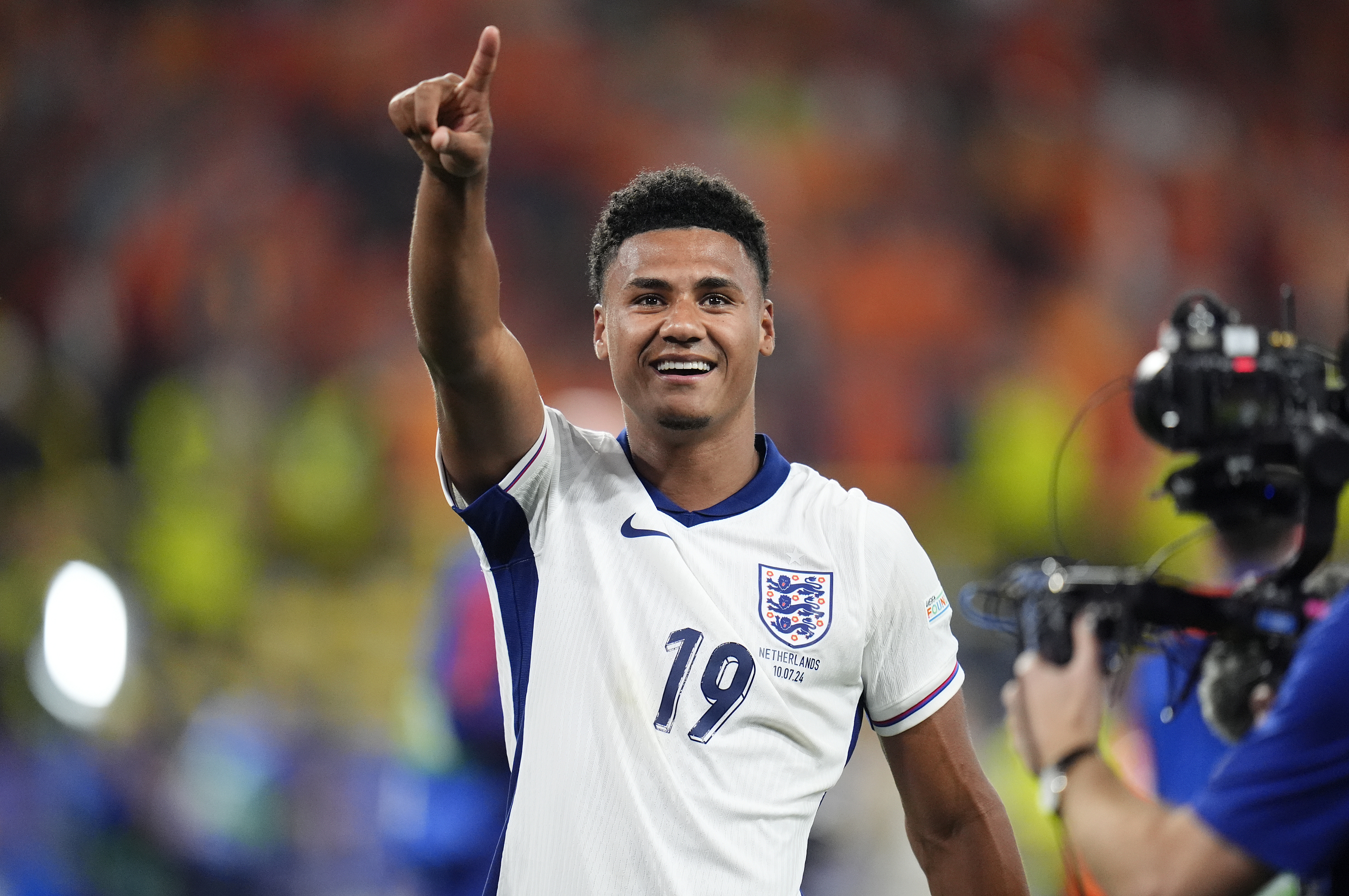 超级巨星领衔,英格兰在欧洲杯预选赛中取胜 超级巨星领衔,英格兰在欧洲杯预选赛中取胜