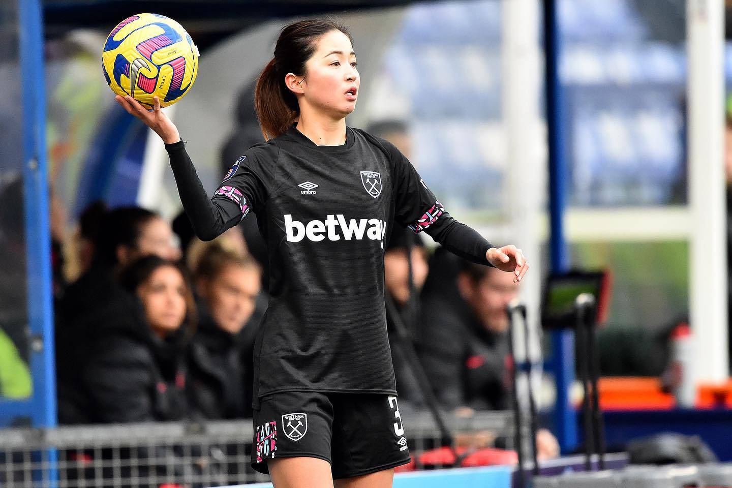 日本女足表现出色赢得胜利