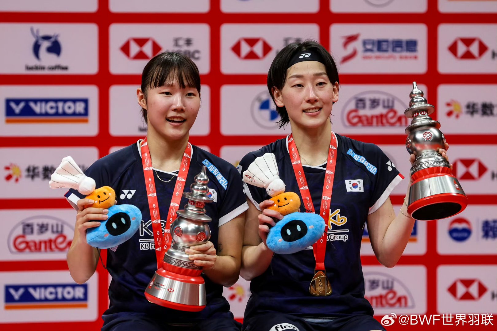 关于荷兰队羽毛球选手大放异彩全力以赴夺冠的信息