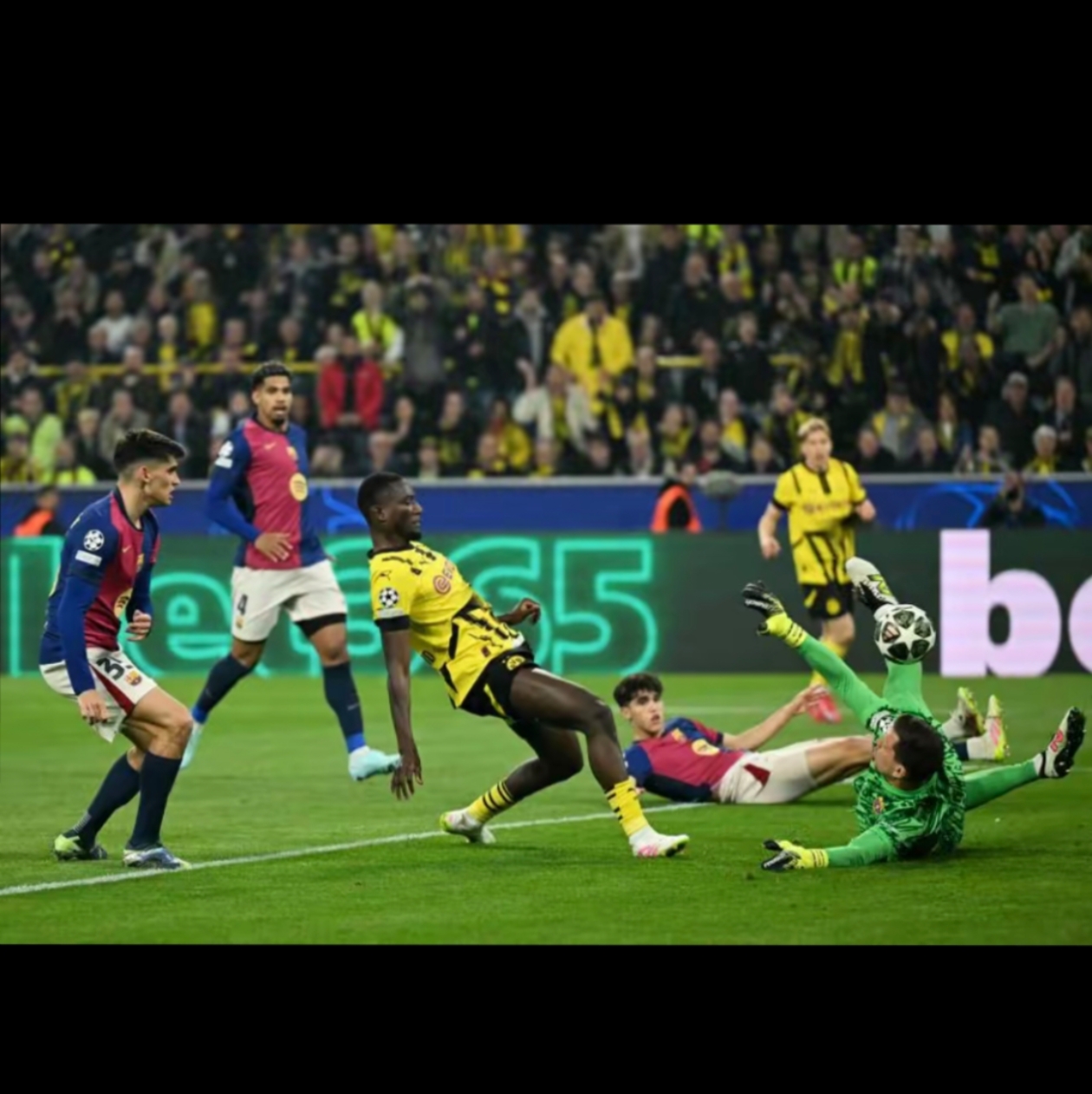 包含马竞逆袭晋级，欧冠八强浴火重生的词条