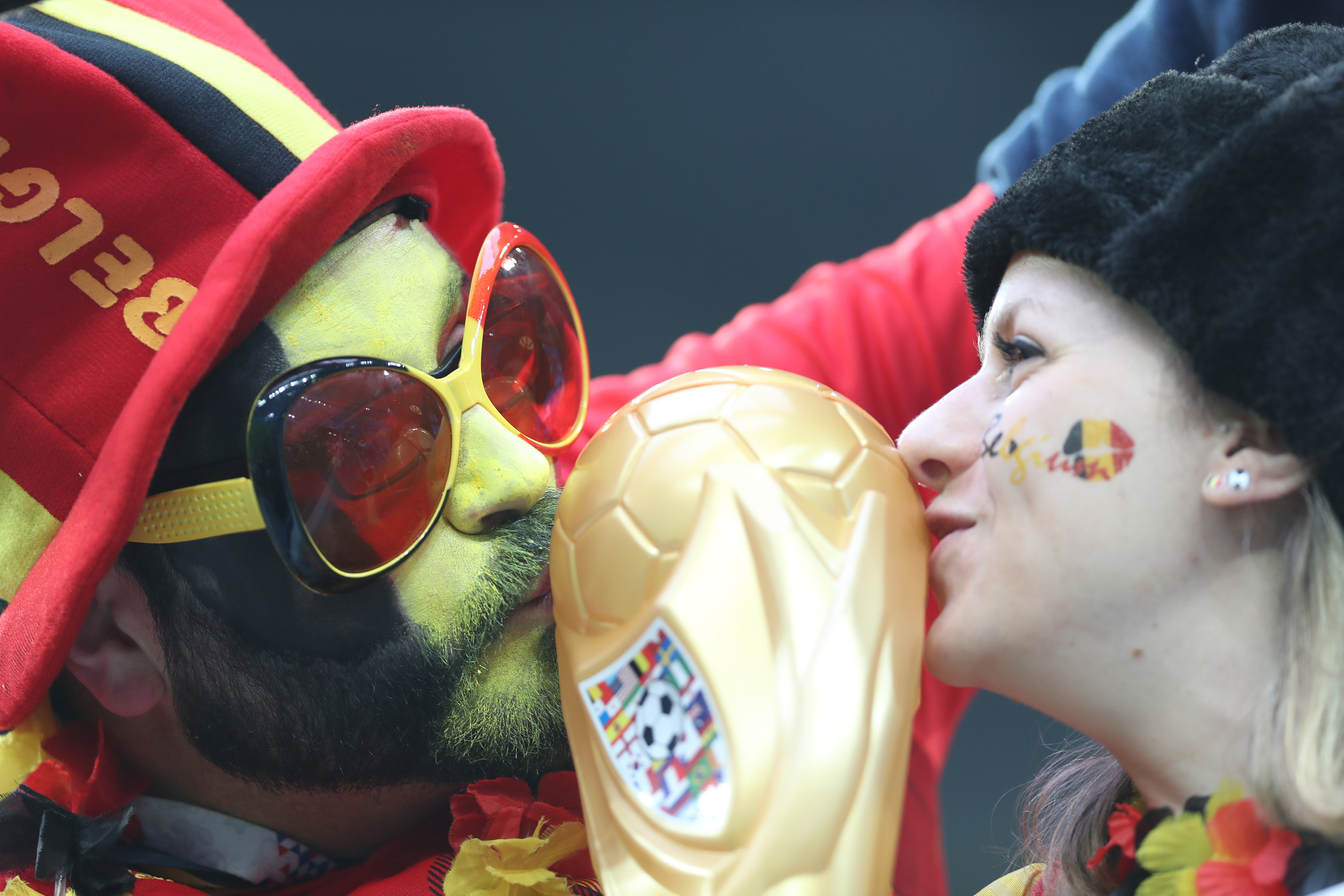 精彩赛事引爆热情，球迷狂欢